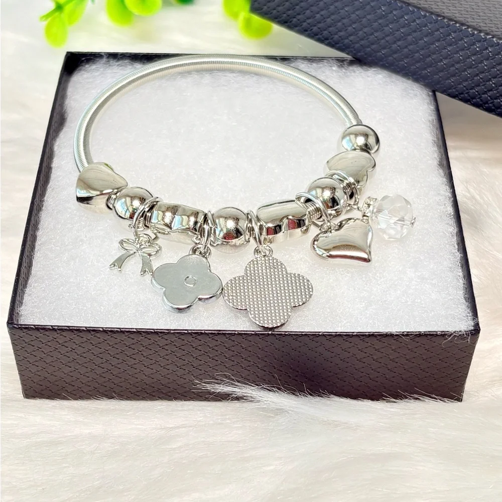 Silver Clover Charm Bracelet with Hearts - Picture 13 of 14
